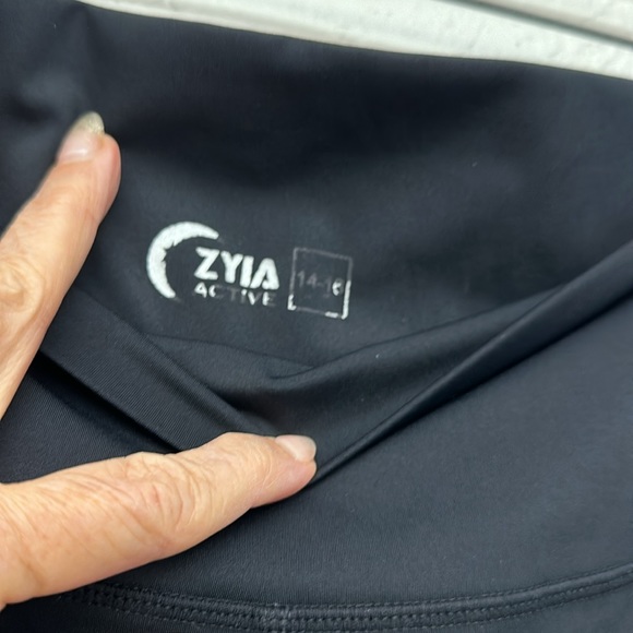 Zyia Active Cropped Side Pocket Leggings Black Women’s Size 15 - Picture 5 of 8